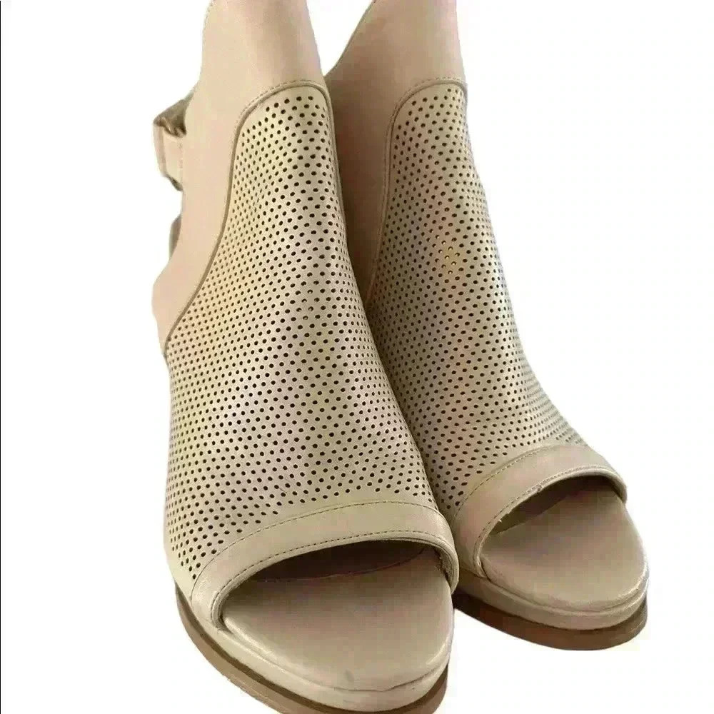 Womens Light Natural Pink Perforated Padded Aubria Round Toe Leather Hee… - Picture 7 of 16